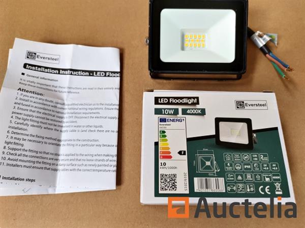 Grote foto 40x eversteel led breedstraler 10 watt doe het zelf en verbouw gereedschappen en machines