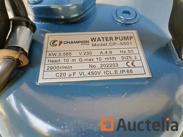 Grote foto vuilwaterpomp agrarisch algemeen