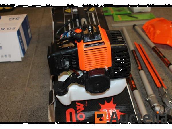 Grote foto multitool 8 in 1 benzine motor agrarisch algemeen