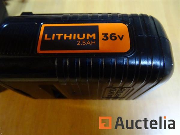 Grote foto 2 5 ah 36 v lithiumbatterij en black decker oplader doe het zelf en verbouw overige doe het zelf en verbouw