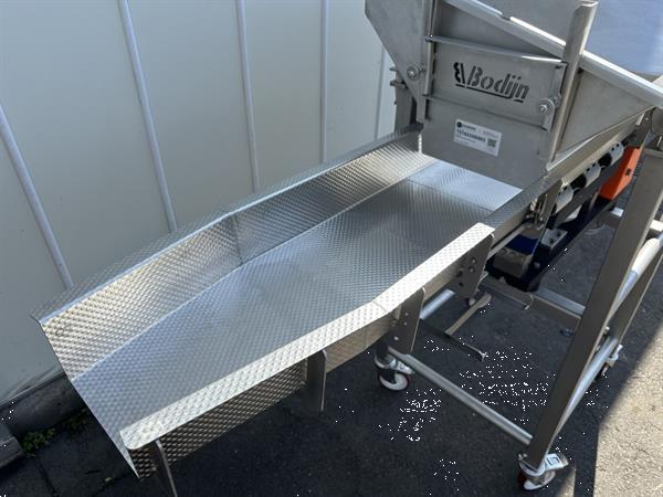 Grote foto bodijn trilgoot invoertriller uitvoerbreedte 19 cm agrarisch kisten