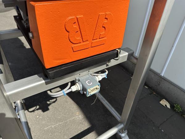 Grote foto bodijn trilgoot invoertriller uitvoerbreedte 19 cm agrarisch kisten