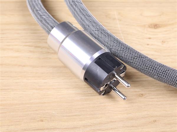 Grote foto gigawatt ls 2 mk3 highend audio power cable 1 5 metre audio tv en foto onderdelen en accessoires