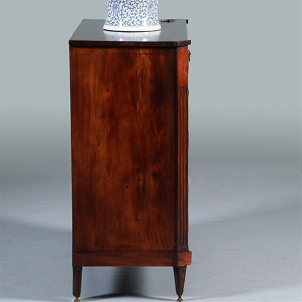 Grote foto hollandse louis seize penantkast ca 1790 met drie laden en twee deuren no.301850 antiek en kunst stoelen en banken