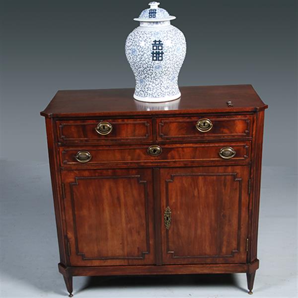 Grote foto hollandse louis seize penantkast ca 1790 met drie laden en twee deuren no.301850 antiek en kunst stoelen en banken