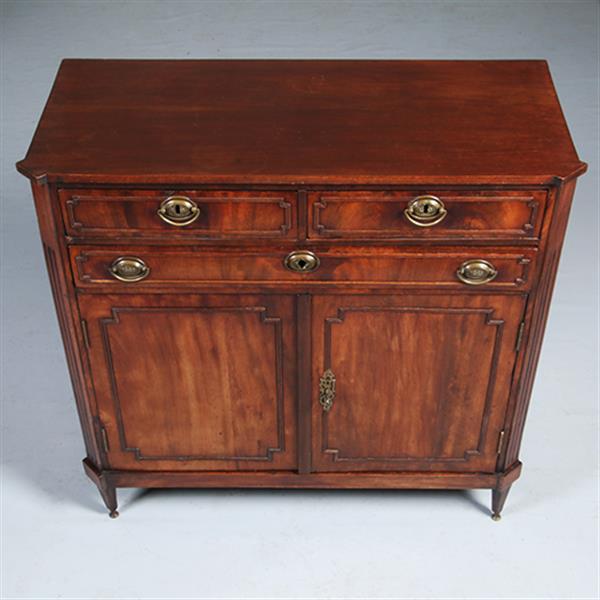 Grote foto hollandse louis seize penantkast ca 1790 met drie laden en twee deuren no.301850 antiek en kunst stoelen en banken