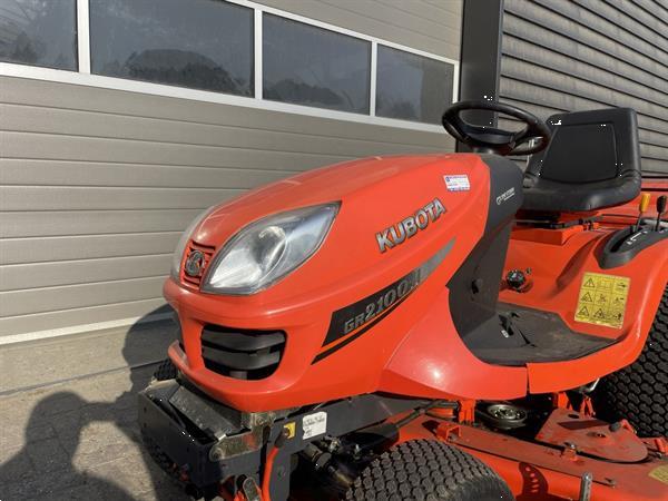 Grote foto kubota gr2100 zitmaaier tuin en terras zitmaaiers