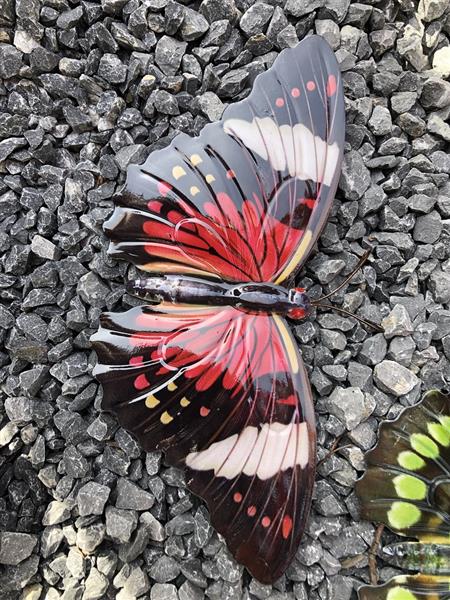 Grote foto prachtige set wandvlinders mooi in kleur en uit metaal. tuin en terras tuindecoratie