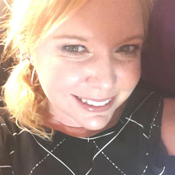 Grote foto nog steeds single zullen we daar wat aan doen contacten en berichten vrouw zoekt man