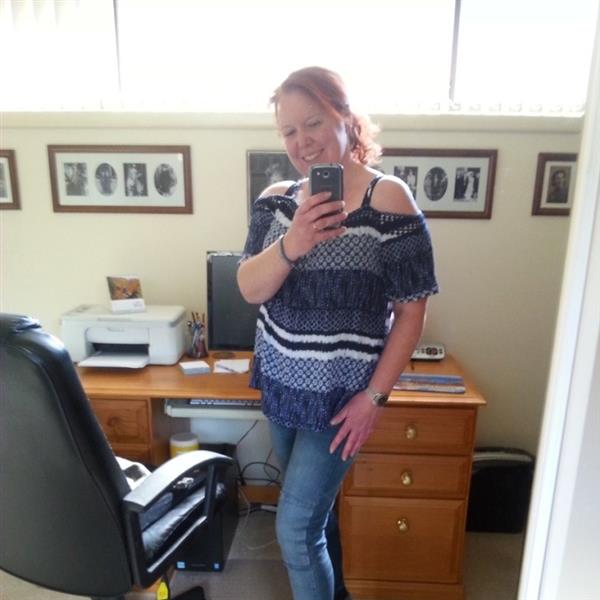 Grote foto nog steeds single zullen we daar wat aan doen contacten en berichten vrouw zoekt man