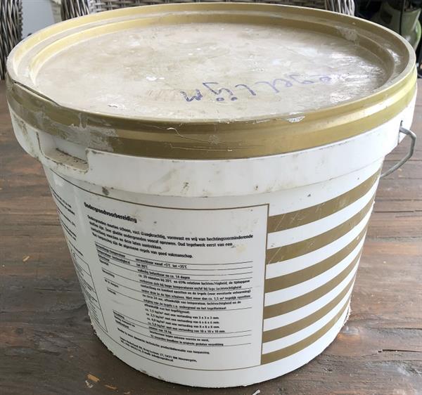 Grote foto tegellijm akkit 402. 18 kg. doe het zelf en verbouw vloerdelen en plavuizen