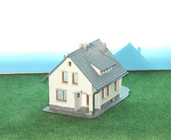 Grote foto huis met rode bank en poort ho h0 nh1329 hobby en vrije tijd h0