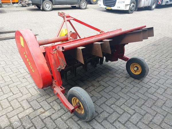 Grote foto taarup skt 1500 strohakselaar loofklapper agrarisch maaiers