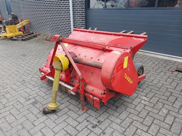 Grote foto taarup skt 1500 strohakselaar loofklapper agrarisch maaiers