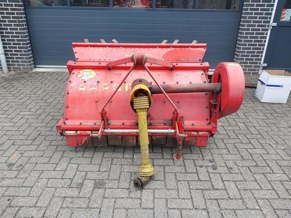 Grote foto taarup skt 1500 strohakselaar loofklapper agrarisch maaiers