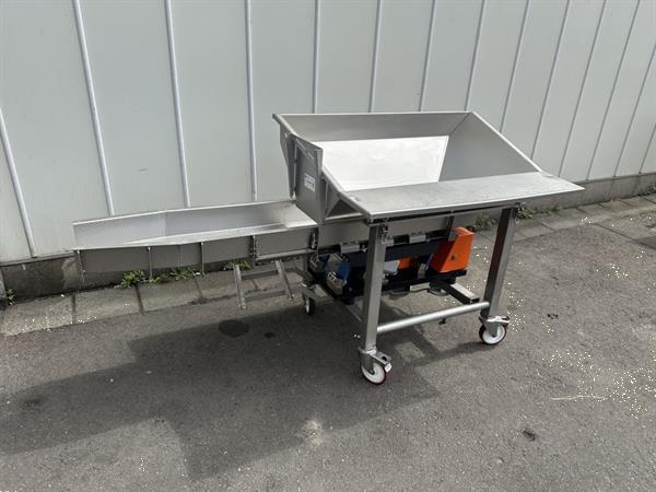 Grote foto bodijn trilgoot invoertriller uitvoerbreedte 19 cm agrarisch kisten