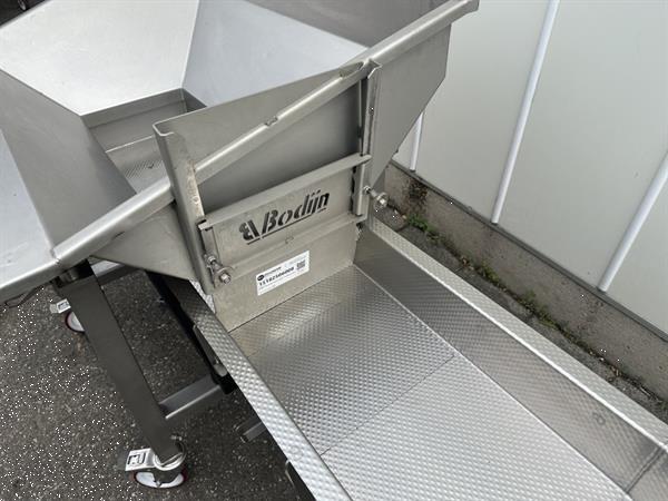 Grote foto bodijn trilgoot invoertriller uitvoerbreedte 19 cm agrarisch kisten