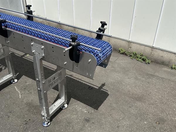 Grote foto het packhuys transportband met kunststof modulaire band 185 x 20 cm agrarisch transportbanden