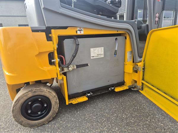 Grote foto jungheinrich efg320 4 wieler elektrisch mast 3f464 3644 uur. agrarisch heftrucks