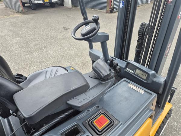 Grote foto jungheinrich efg220 2 ton 3 wieler elektrisch mast 3f450 3074 uur. agrarisch heftrucks