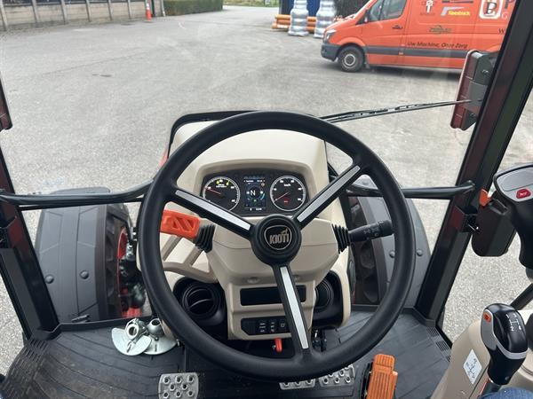 Grote foto kioti rx8040pc ge 73 pk cabine airco 4wd powershuttle evt met voorlader agrarisch tractoren