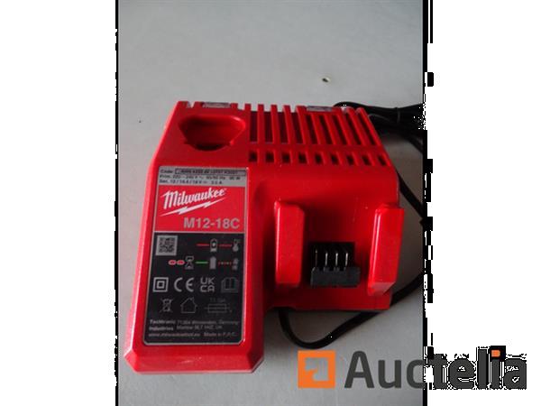 Grote foto milwaukee m12 18c dubbele batterijlader doe het zelf en verbouw overige doe het zelf en verbouw