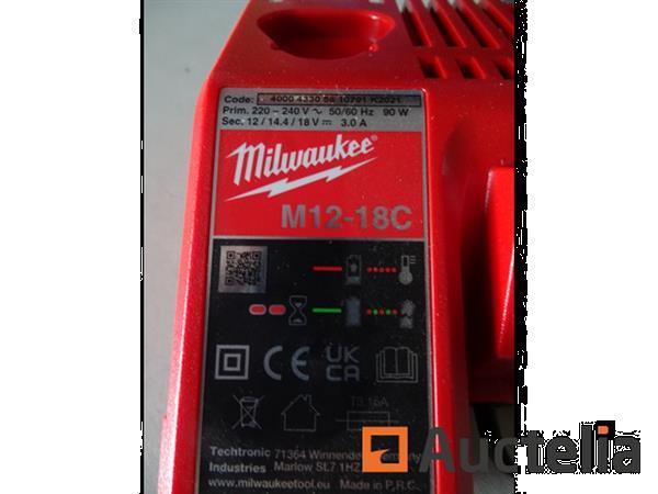 Grote foto milwaukee m12 18c dubbele batterijlader doe het zelf en verbouw overige doe het zelf en verbouw
