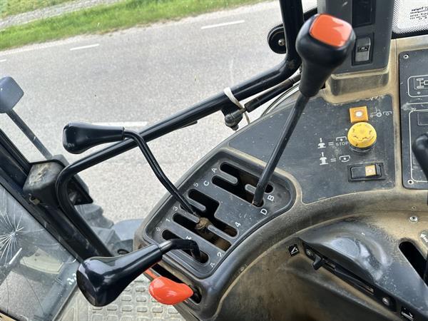 Grote foto new holland tm 120 agrarisch tractoren