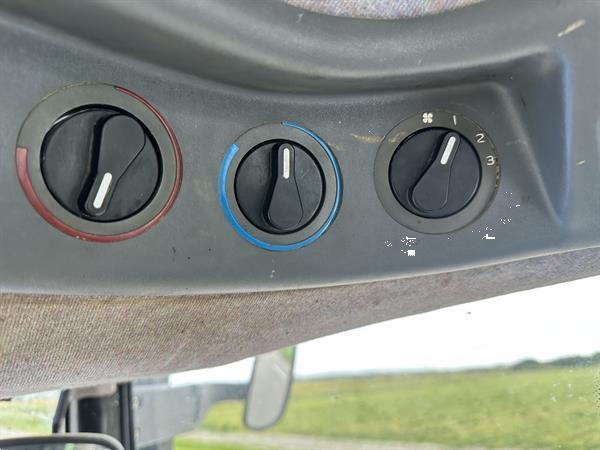 Grote foto new holland tm 120 agrarisch tractoren