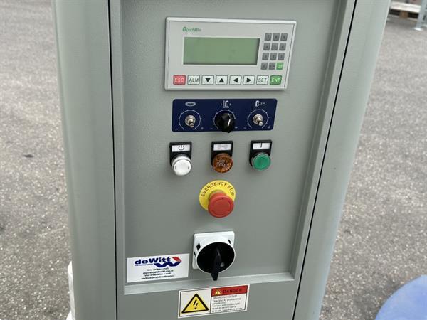 Grote foto youngsunpack europe mh fg2000b palletwikkelaar met oprijplaat agrarisch tuinbouw