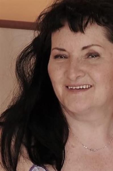 Grote foto een man die sterk in zijn schoenen staat erotiek contact vrouw tot man