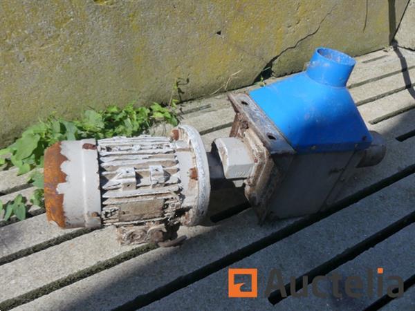 Grote foto 2 motoren agrarisch tractor onderdelen