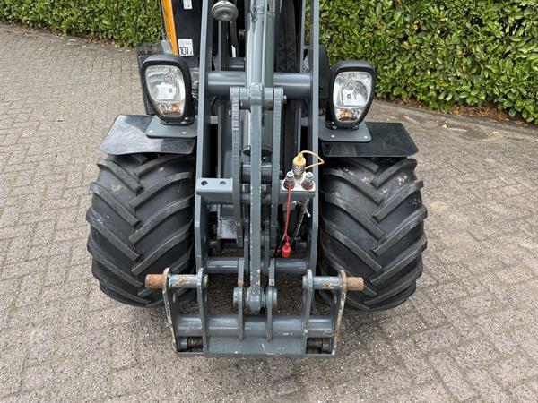 Grote foto giant 332 swt bj 2018 met 450 uur marge prijs agrarisch algemeen