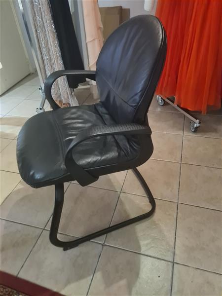 Grote foto lederen kantoorstoel bureaustoel zwart huis en inrichting bureaustoelen