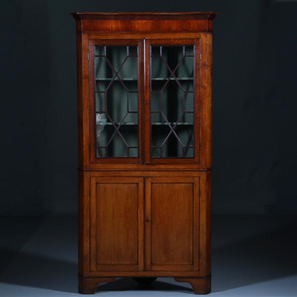 Grote foto strakke georgian hoekkast welsh ca 1800 eiken met mahonie no.300240 antiek en kunst stoelen en banken