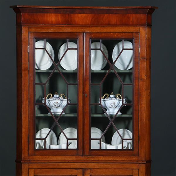 Grote foto strakke georgian hoekkast welsh ca 1800 eiken met mahonie no.300240 antiek en kunst stoelen en banken