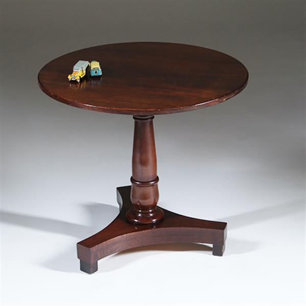 Grote foto ronde biedermeier salontafeltje in mahonie ca. 1830 no.301815 antiek en kunst stoelen en banken