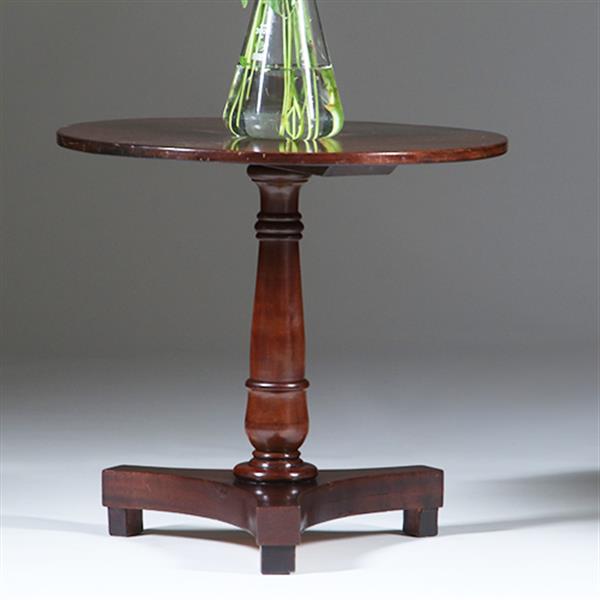 Grote foto ronde biedermeier salontafeltje in mahonie ca. 1830 no.301815 antiek en kunst stoelen en banken