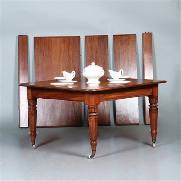 Grote foto eetkamertafel tot 12 personen victoriaans ca 1860 in mooie oude kleur no.301880 antiek en kunst stoelen en banken