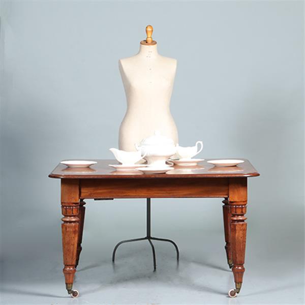 Grote foto eetkamertafel tot 12 personen victoriaans ca 1860 in mooie oude kleur no.301880 antiek en kunst stoelen en banken