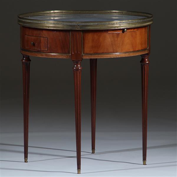 Grote foto bouillotte tafel met twee laden en twee tirettes ca 1910 bronzen randje no.301805 antiek en kunst stoelen en banken