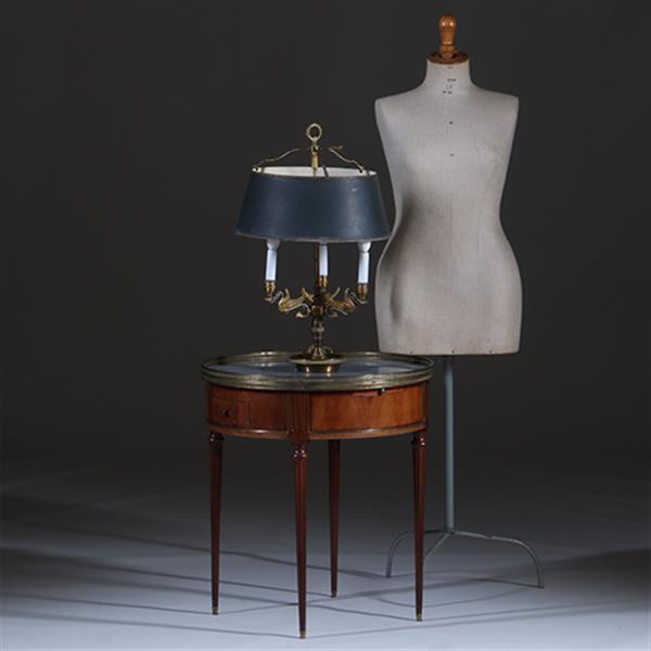 Grote foto bouillotte tafel met twee laden en twee tirettes ca 1910 bronzen randje no.301805 antiek en kunst stoelen en banken