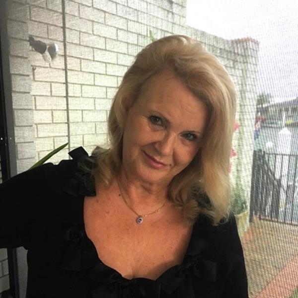 Grote foto getrouwd maar toch op zoek naar een latrelatie contacten en berichten vrouw zoekt man