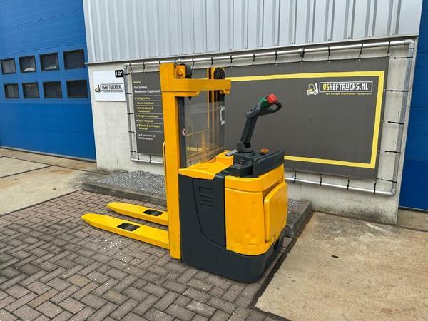 Grote foto vs 22260 elektrische stapelaar jungheinrich erc212 lepels 1400mm doe het zelf en verbouw hefwerktuigen