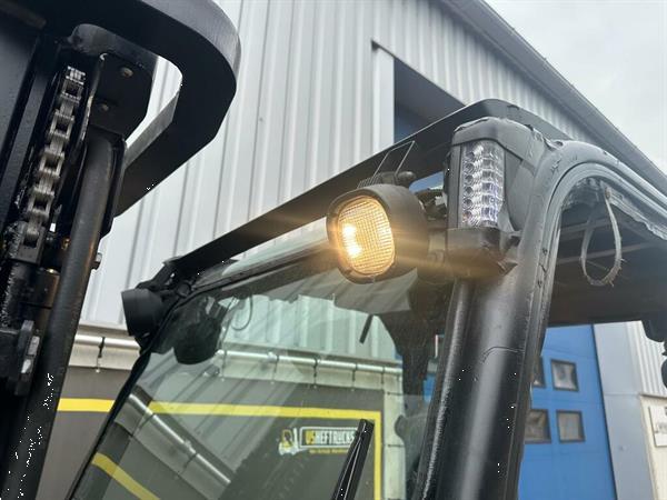 Grote foto vs 22261 elektrische triplex heftruck yale 4560mm sideshift accu2020 agrarisch heftrucks