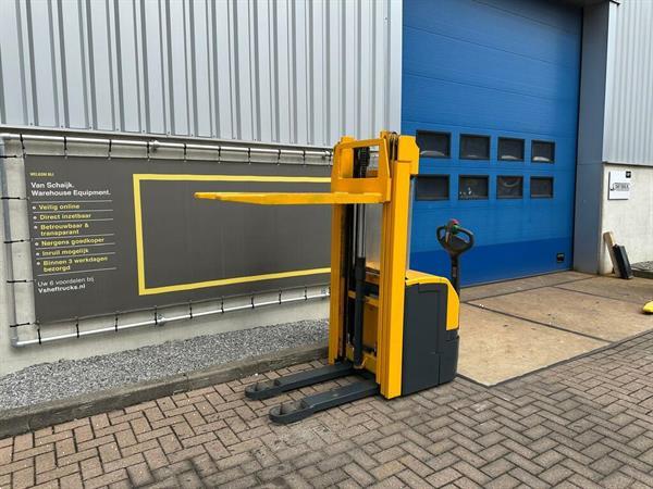 Grote foto vs 22262 elektrische triplex stapelaar jungheinrich freelift doe het zelf en verbouw hefwerktuigen