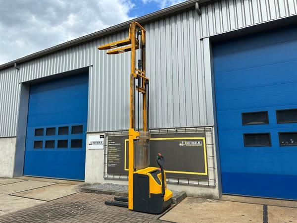 Grote foto vs 22262 elektrische triplex stapelaar jungheinrich freelift doe het zelf en verbouw hefwerktuigen