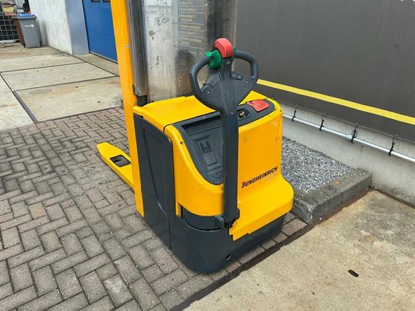 Grote foto vs 22262 elektrische triplex stapelaar jungheinrich freelift doe het zelf en verbouw hefwerktuigen