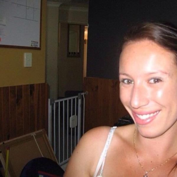 Grote foto sluit jij ons in jouw hart contacten en berichten vrouw zoekt man