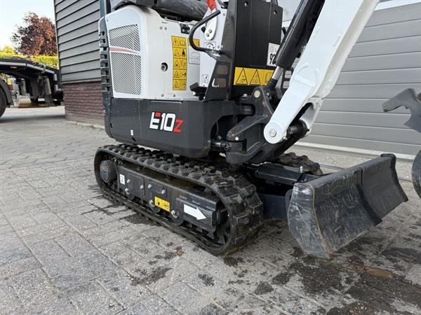 Grote foto bobcat e10 z minigraver 2025 28 uur demo doe het zelf en verbouw kranen en graafmachines